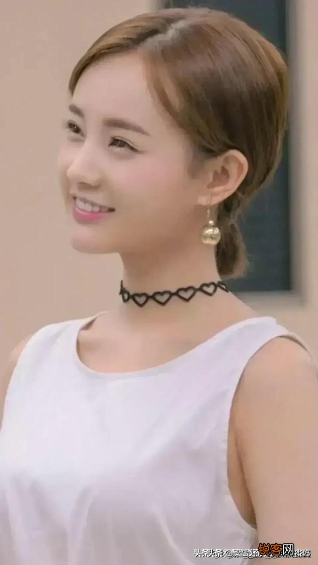 怎么表扬一个女人高贵有气质？