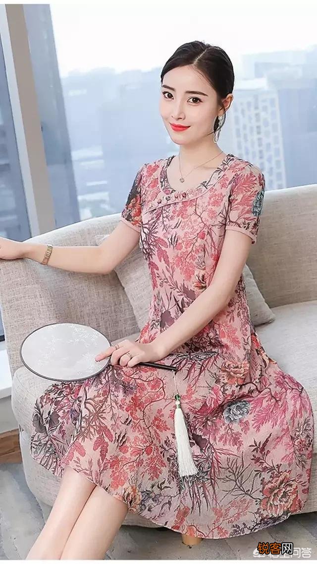 美女画了一幅画求夸,我该怎么花式夸她画的好呢？