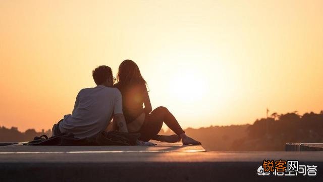 美女画了一幅画求夸,我该怎么花式夸她画的好呢？