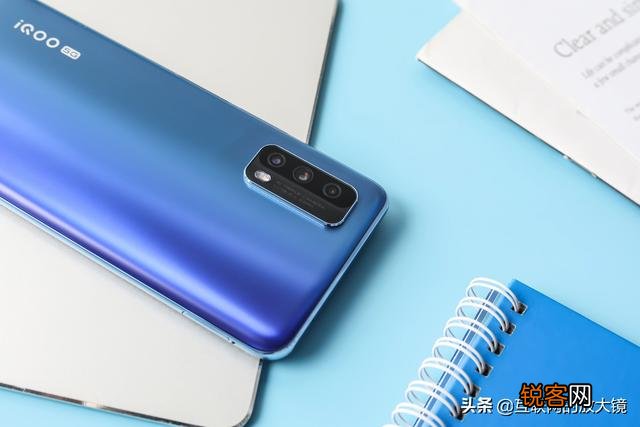 预算2000元左右,有现货,配置高于荣耀v20,内存8+128的手机有什么推荐吗？