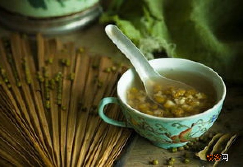 铁锅煮绿豆汤黑了能喝吗