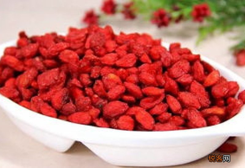 为什么刚买的的枸杞是软的