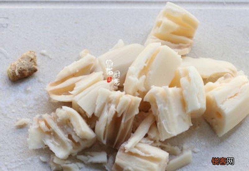 莲藕汤放绿豆有什么作用