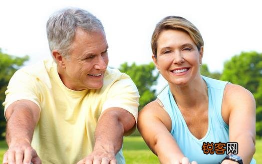 老人下肢凉警惕腰椎病