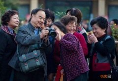 2022年各省养老金上调方案相继公布！5000元的基本养老金能涨多少？