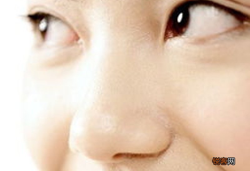 嘴巴上火可以涂牙膏吗