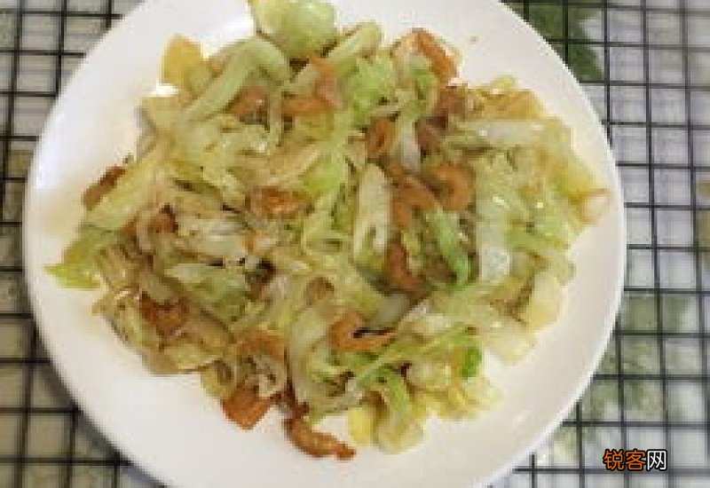 卷心菜虾干 卷心菜炒虾的做法