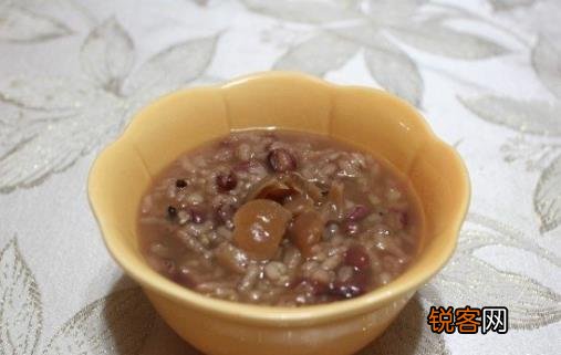 男人出虚汗的原因 出虚汗食疗小偏方推荐