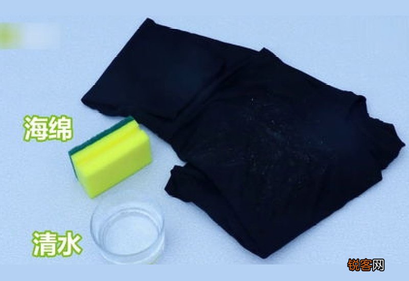 洗衣服卫生纸粘到了毛衣上怎么办