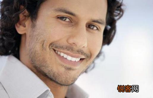 10个动作自测男人身体状况 弯腰抬腿有困难暗示肾虚