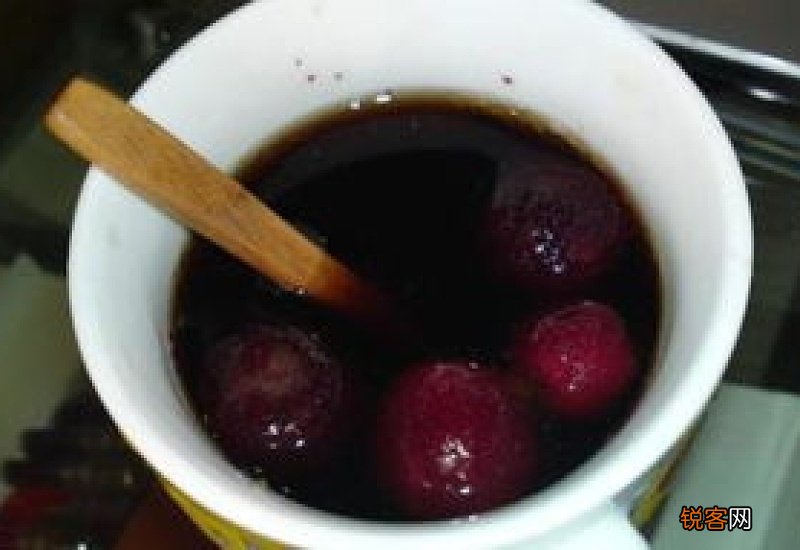 可乐放一晚上还可以喝吗