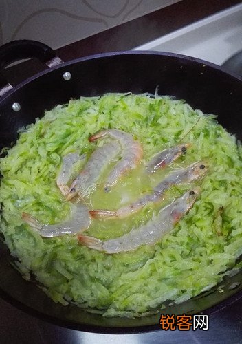 萝卜丝炖虾