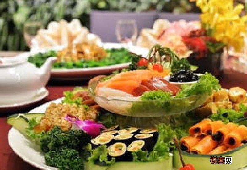 油腻食物有什么影响 油腻食物吃多的危害是什么