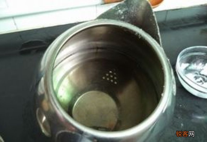 加醋去水垢要不要煮开