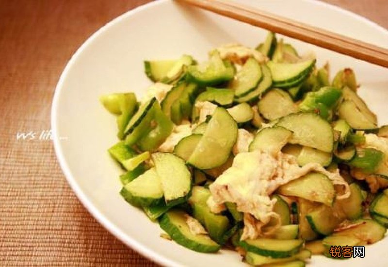 油菜可以和鸡蛋一起做菜吗 怎么用油菜和鸡蛋做菜